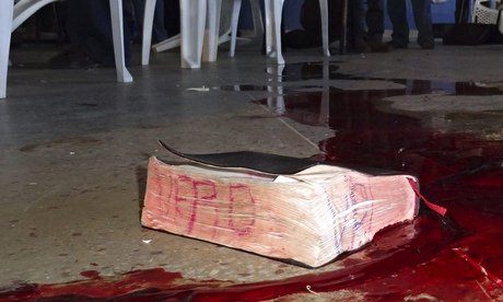 Αιματοκύλισαν εκκλησία στην Κένυα -Ενοπλοι άνοιξαν πυρ ενάντια στους πιστούς, τέσσερις νεκροί [εικόνες] | iefimerida.gr 2