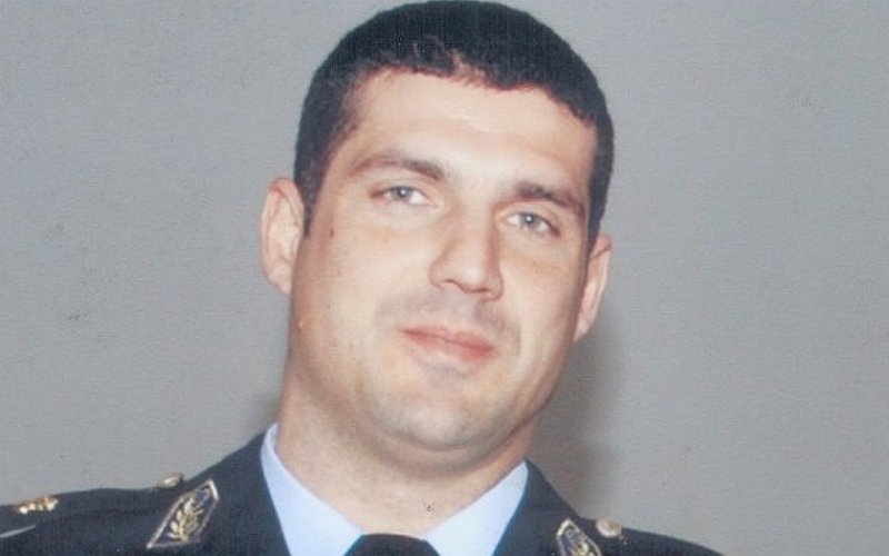 Αναρχικοί έβαψαν με σπρέι το αμάξι του διοικητή του ΑΤ Πάτμου [εικόνες] | iefimerida.gr 4