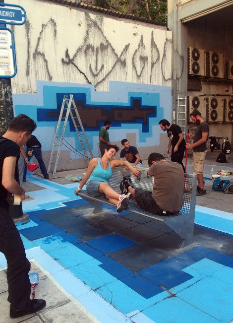 Οι Atenistas ξαναχτυπούν -Ανακαινίζουν, χρωματίζουν και βάζουν πρωτότυπα παγκάκια σε στάσεις λεωφορείων [εικόνες] | iefimerida.gr 10