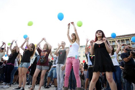 Πολύχρωμη η Αθήνα στο Athens Pride  [εικόνες]  | iefimerida.gr 5