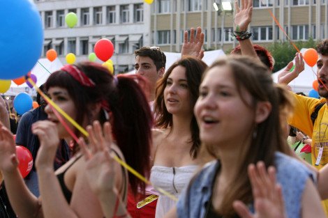 Πολύχρωμη η Αθήνα στο Athens Pride  [εικόνες]  | iefimerida.gr 2