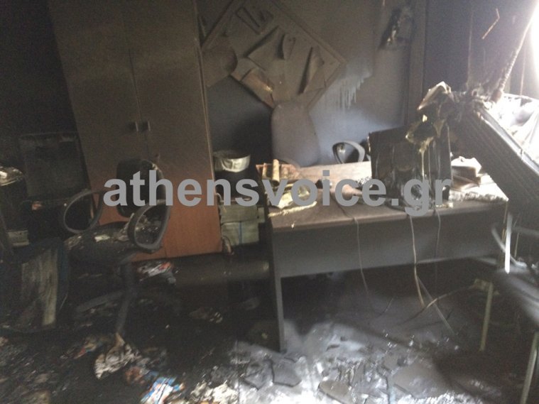 Ολική καταστροφή από την πυρκαγιά στην αίθουσα σύνταξης του site της Athens Voice [εικόνες]  | iefimerida.gr 1