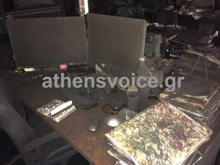 Ολική καταστροφή από την πυρκαγιά στην αίθουσα σύνταξης του site της Athens Voice [εικόνες]  | iefimerida.gr 4