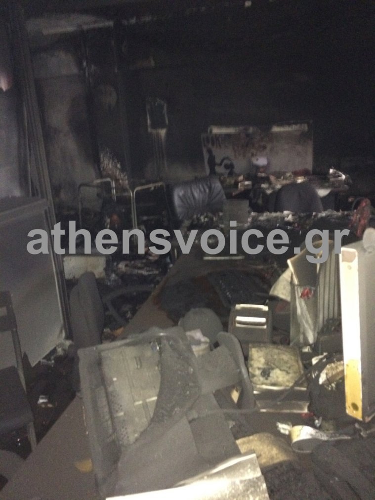 Ολική καταστροφή από την πυρκαγιά στην αίθουσα σύνταξης του site της Athens Voice [εικόνες]  | iefimerida.gr 5