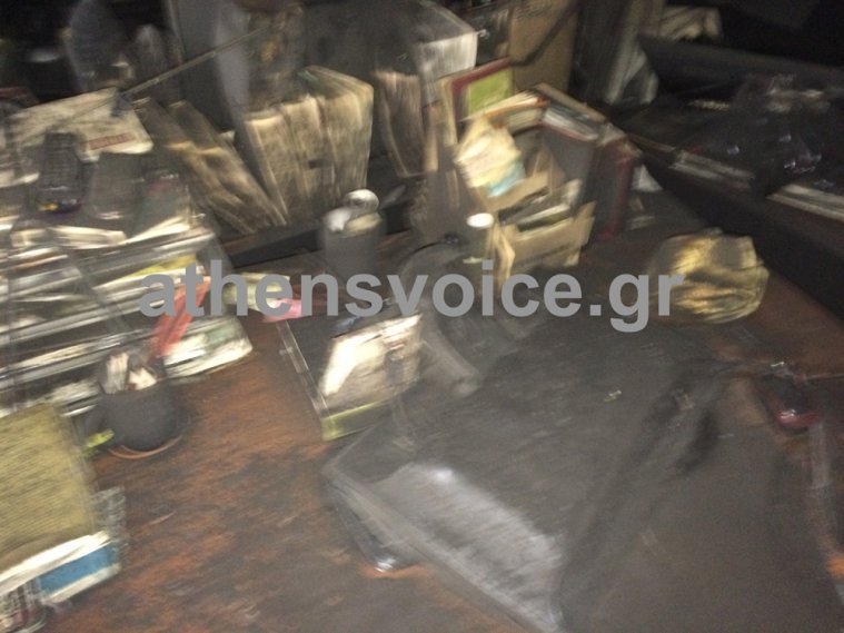 Ολική καταστροφή από την πυρκαγιά στην αίθουσα σύνταξης του site της Athens Voice [εικόνες]  | iefimerida.gr 7