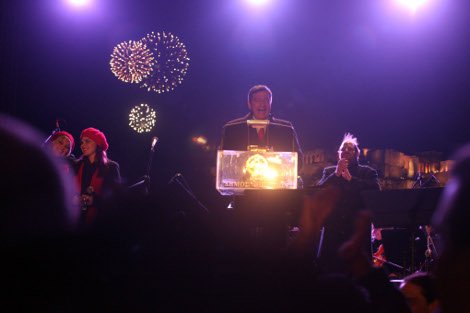 Με λαμπρότητα και πυροτεχνήματα υποδέχθηκαν Αθήνα και Θεσσαλονίκη το 2014 [εικόνες] | iefimerida.gr 0