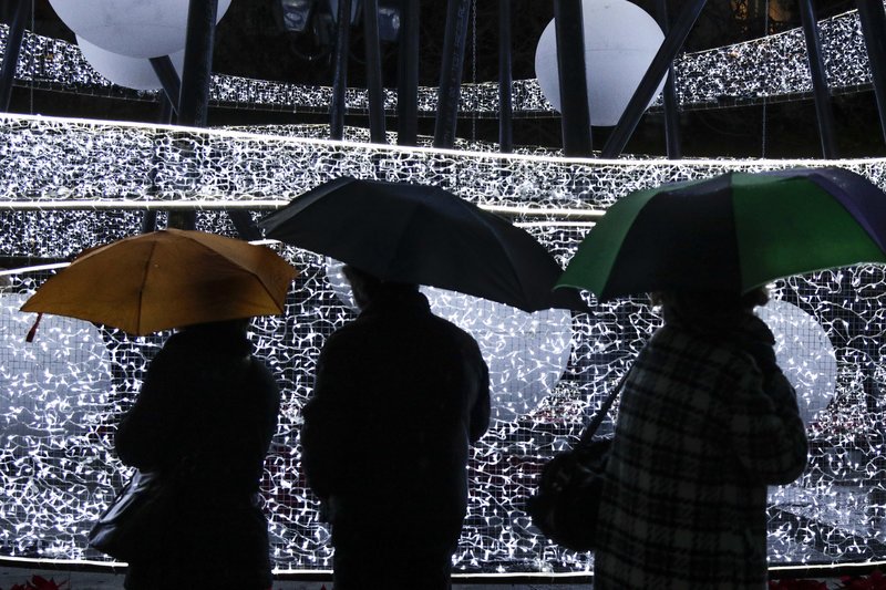Στα λευκά η χώρα, προβλήματα από την κακοκαιρία – Χιόνια και χαμηλές θερμοκρασίες και σήμερα [εικόνες&βίντεο] | iefimerida.gr 0