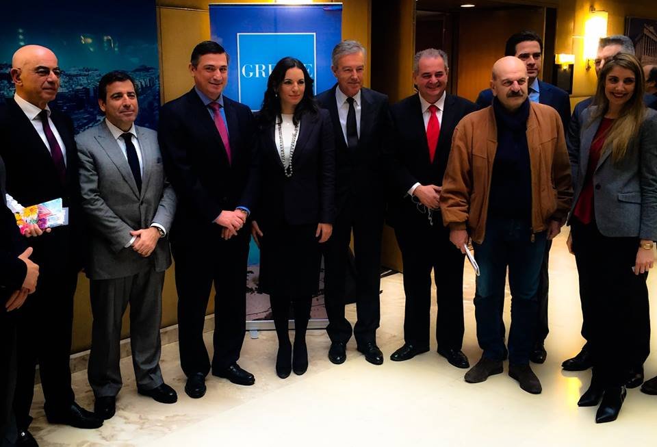 Η Ολγα Κεφαλογιάννη στις γειτονιές της Αθήνας [εικόνες] | iefimerida.gr 2