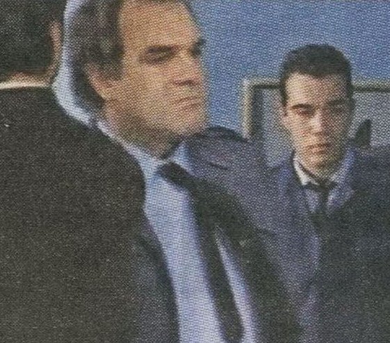 Λύθηκε το μυστήριο -Ο Ηλιόπουλος της ΧΑ παραδέχεται ότι έπαιξε ως κομπάρσος στο σήριαλ «Δύο Ξένοι» [εικόνα] | iefimerida.gr 0