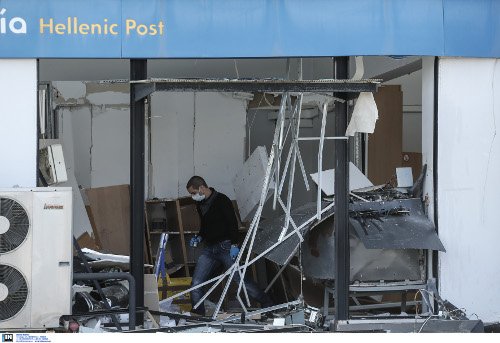 Ανατίναξαν ΑΤΜ στα Γλυκά Νερά -Χρησιμοποίησαν ειδικό αέριο [εικόνες & βίντεο] | iefimerida.gr 0