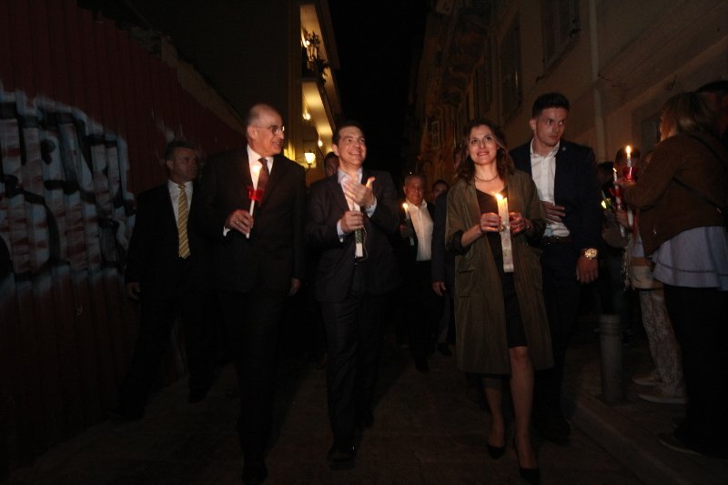 Το Πάσχα του Τσίπρα στην Κέρκυρα: Χαλαρές στιγμές με τους γιους του στην ακρογιαλιά [εικόνες] | iefimerida.gr 3