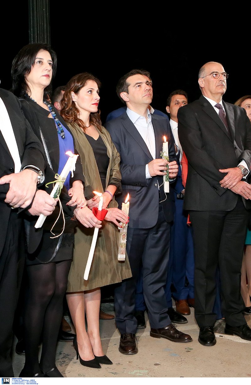 Το Πάσχα του Τσίπρα στην Κέρκυρα: Χαλαρές στιγμές με τους γιους του στην ακρογιαλιά [εικόνες] | iefimerida.gr 5