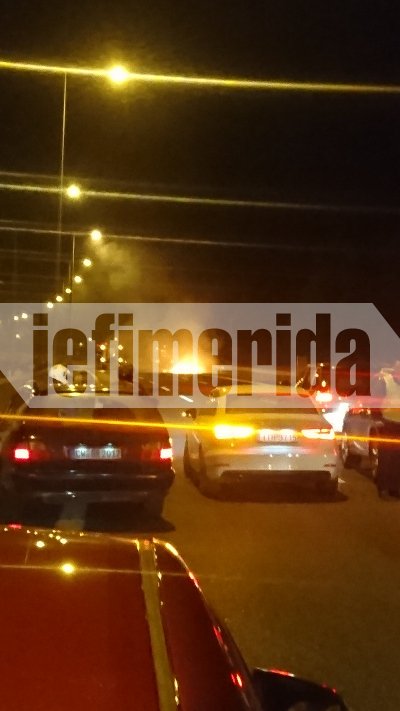 Τυλίχτηκε στις φλόγες ΙΧ στην Αττική οδό [αποκλειστικές εικόνες] | iefimerida.gr 0