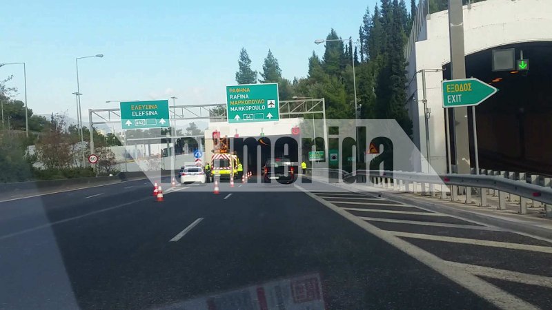 Νεκρή 24χρονη οδηγός από πρόσκρουση ΙΧ σε τοίχο σήραγγας στην Αττική Οδό [εικόνες & βίντεο] | iefimerida.gr 0
