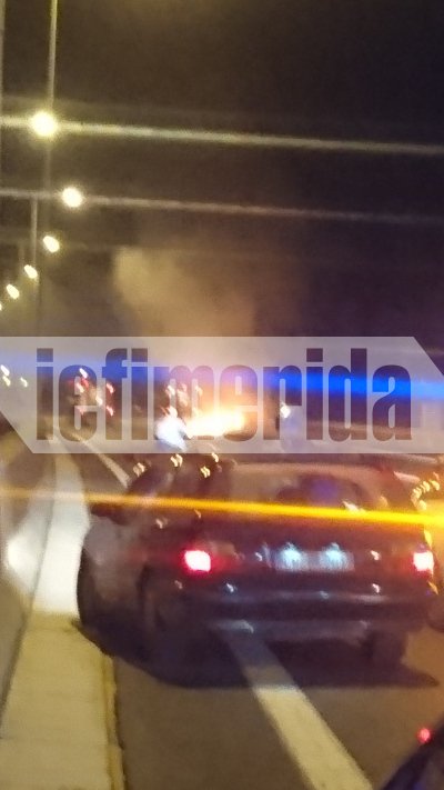 Τυλίχτηκε στις φλόγες ΙΧ στην Αττική οδό [αποκλειστικές εικόνες] | iefimerida.gr 1