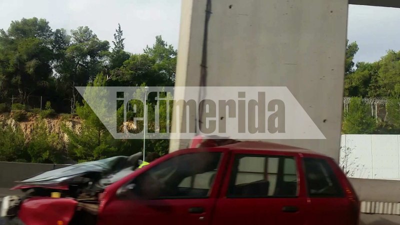 Νεκρή 24χρονη οδηγός από πρόσκρουση ΙΧ σε τοίχο σήραγγας στην Αττική Οδό [εικόνες & βίντεο] | iefimerida.gr 2