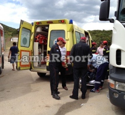 Τραγικός θάνατος - Σφηνώθηκε κάτω από βυτιοφόρο [εικόνες & βίντεο] | iefimerida.gr 0