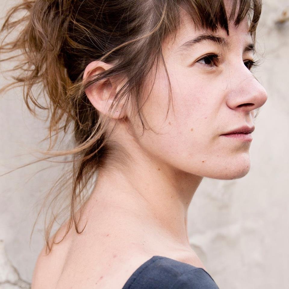 Η αγάπη πάντα κερδίζει: Το φιλί ενός ζευγαριού στο Παρίσι δίνει απάντηση στην τρομοκρατία [εικόνες] | iefimerida.gr 1