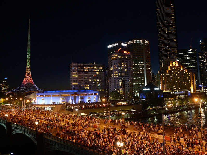 Οι Αυστραλοί είναι μπροστά ένα έτος-Πώς γιόρτασαν την έλευση του 2014 [εικόνες &βίντεο] | iefimerida.gr 1