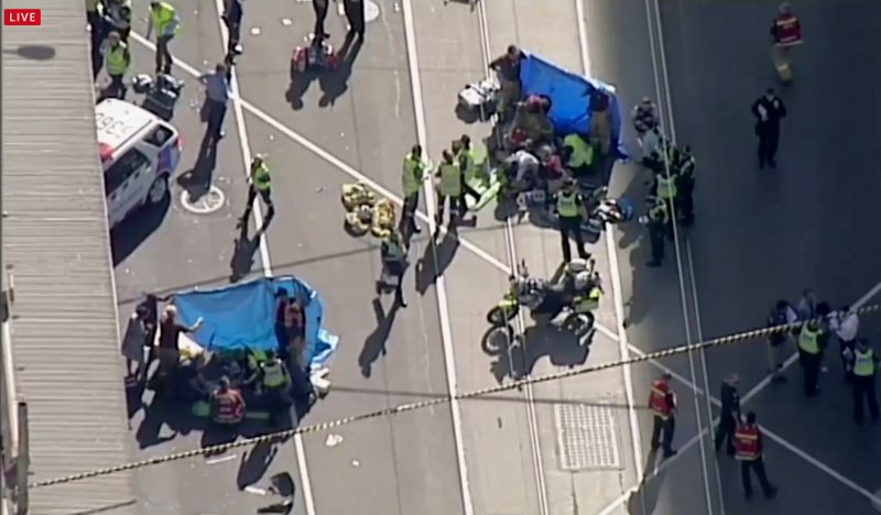 Μελβούρνη: Κατηγορίες για απόπειρα ανθρωποκτονίας στον 32χρονο που έριξε όχημα σε πεζούς [εικόνες] | iefimerida.gr 1