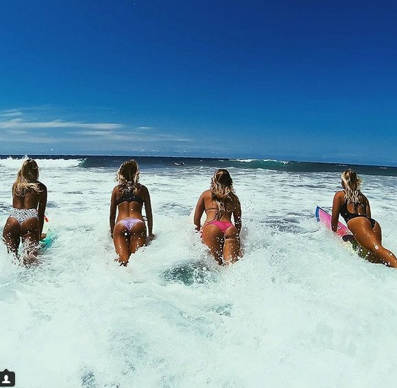 Οι Καρντάσιαν της Αυστραλίας- Οι 4 αδελφές με καμπύλες που έχουν γίνει σταρ στο Instagram [εικόνες] | iefimerida.gr 4