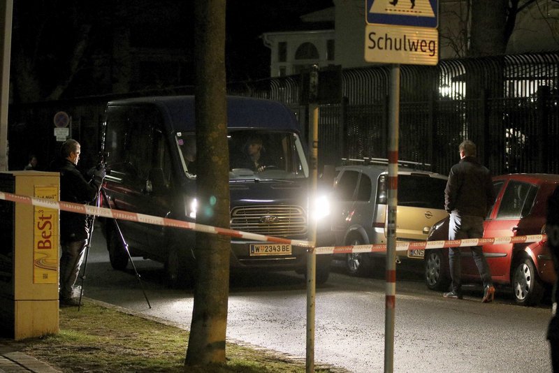 Βιέννη: Επίθεση με μαχαίρι σε στρατιώτη που φρουρούσε την Πρεσβεία του Ιράν [εικόνες] | iefimerida.gr 4