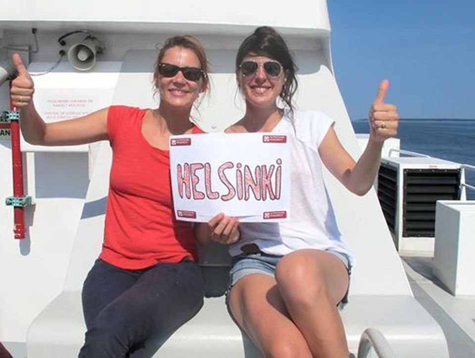 Δύο νεαρές Γαλλίδες κάνουν οτοστόπ στην Αθήνα -Απίστευτα περιστατικά [βίντεο] | iefimerida.gr 0