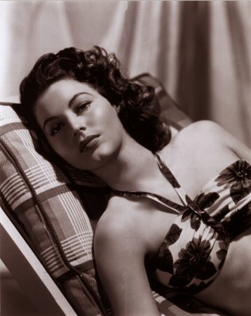 Αβα Γκάρνερ, κανείς δεν ξεχνάει αυτή τη γυναίκα [εικόνες] | iefimerida.gr 10