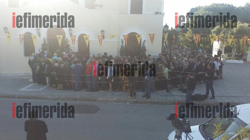 Λαοθάλασσα και αναμονή ωρών: Πάνω από 200.000 πιστοί προσκύνησαν τα λείψανα της Αγίας Βαρβάρας [εικόνες] | iefimerida.gr 7