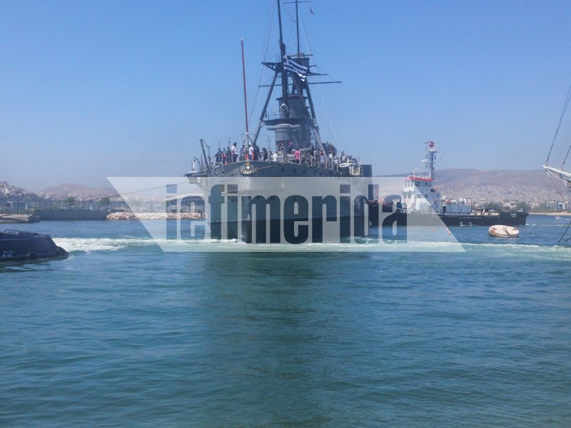 Το θωρηκτό «Αβέρωφ» επέστρεψε στον Φλοίσβο [εικόνες & βίντεο] | iefimerida.gr 3