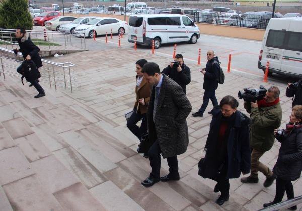 Θρίλερ με τη δίκη των 2 Ελλήνων στρατιωτικών -Να αφεθούν ελεύθεροι ζητούν οι δικηγόροι τους | iefimerida.gr 0