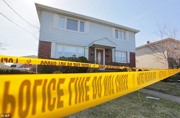 Σοκ στις ΗΠΑ: 100χρονος δολοφόνησε με τσεκούρι τη σύζυγό του και μετά αυτοκτόνησε [εικόνες] | iefimerida.gr 9