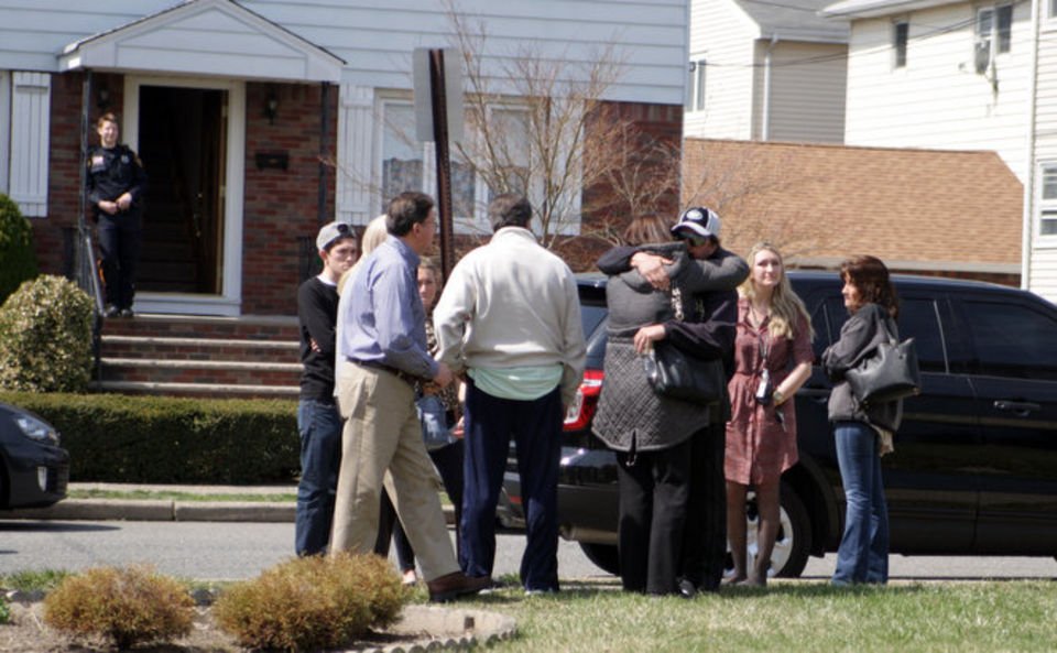 Σοκ στις ΗΠΑ: 100χρονος δολοφόνησε με τσεκούρι τη σύζυγό του και μετά αυτοκτόνησε [εικόνες] | iefimerida.gr 0