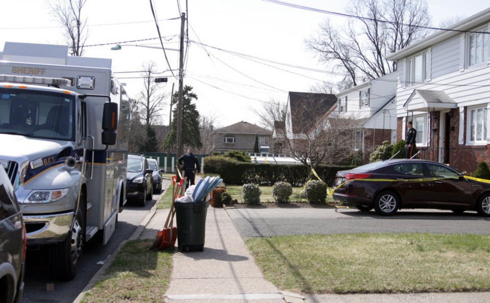 Σοκ στις ΗΠΑ: 100χρονος δολοφόνησε με τσεκούρι τη σύζυγό του και μετά αυτοκτόνησε [εικόνες] | iefimerida.gr 4