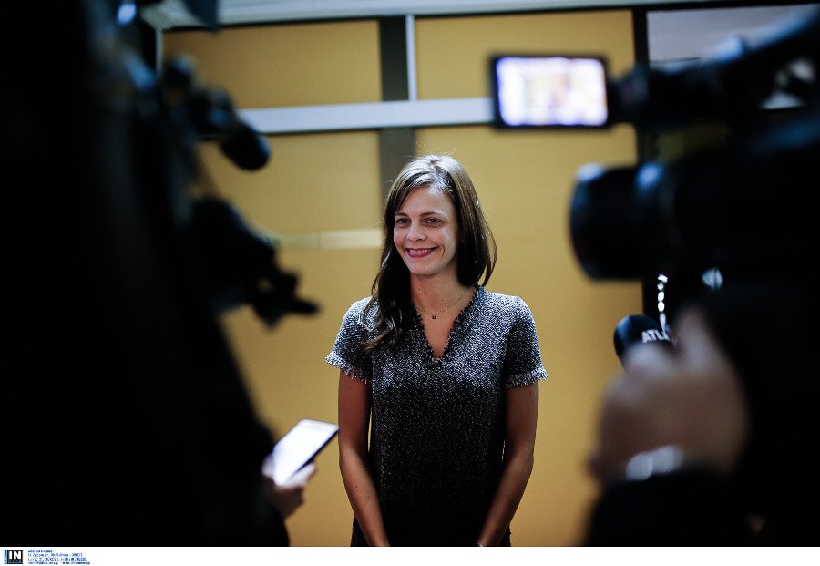 Συνάντηση Αχτσιόγλου με ομάδες εργαζομένων που αντιμετωπίζουν προβλήματα [εικόνες]  | iefimerida.gr 0