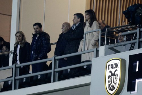 Και η Εφη Αχτσιόγλου πήγε να απολαύσει τον ΠΑΟΚ! [εικόνες] | iefimerida.gr 0