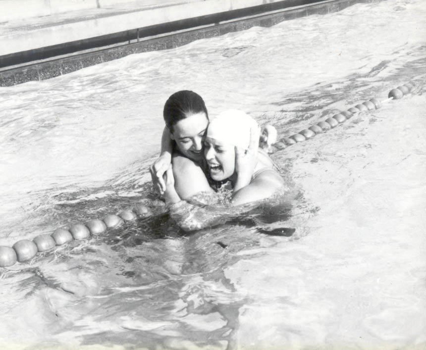 Η πρωταθλήτρια κολύμβησης Ελένη Αυλωνίτου, στη θέση της Ρένας Δούρου στη Βουλή [εικόνες] | iefimerida.gr 8