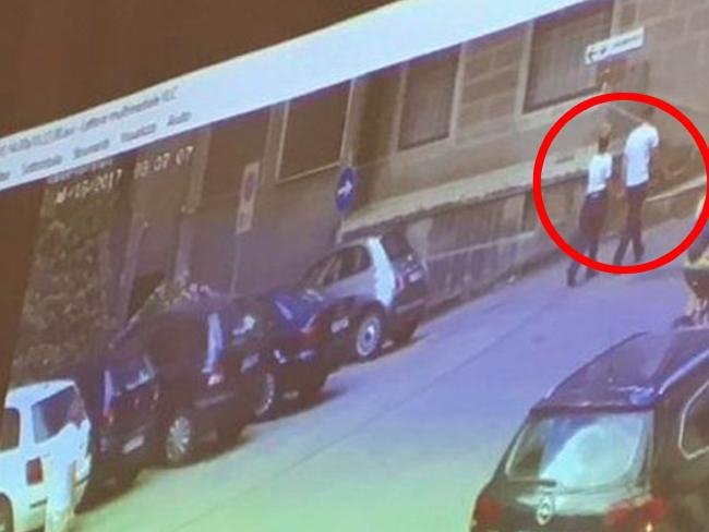 Ήταν στημένη η απαγωγή του μοντέλου Κλόι Έιλινγκ; To βίντεο που την μαρτυρά [βίντεο] | iefimerida.gr 0