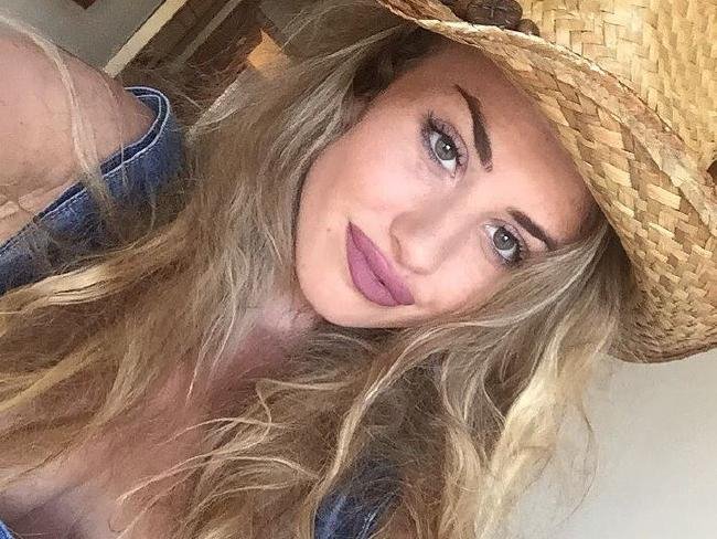 Ήταν στημένη η απαγωγή του μοντέλου Κλόι Έιλινγκ; To βίντεο που την μαρτυρά [βίντεο] | iefimerida.gr 1