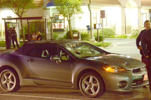 Τύφλα στο μεθύσι -Έτρεχε στους δρόμους με έναν άνθρωπο κολλημένο στο παρμπρίζ του αυτοκινήτου της [εικόνες] | iefimerida.gr 0