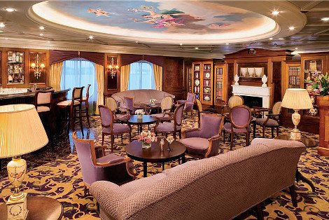 Azamara Quest: Το πλωτό «παλάτι» με τους 400 επιβάτες που έδεσε στη Θεσσαλονίκη [εικόνες] | iefimerida.gr 2