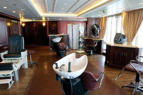 Azamara Quest: Το πλωτό «παλάτι» με τους 400 επιβάτες που έδεσε στη Θεσσαλονίκη [εικόνες] | iefimerida.gr 6