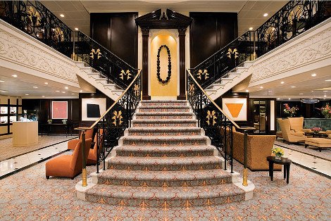 Azamara Quest: Το πλωτό «παλάτι» με τους 400 επιβάτες που έδεσε στη Θεσσαλονίκη [εικόνες] | iefimerida.gr 7