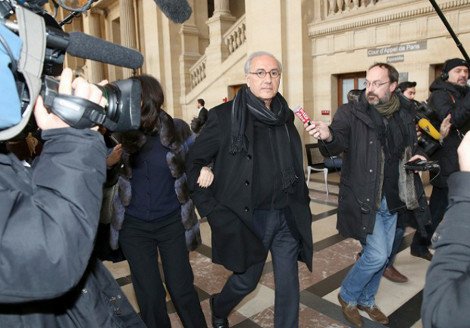 Αυτός είναι ο γυναικολόγος της Κάρλα Μπρούνι που βίαζε τις ασθενείς του -Συγκλονιστικές μαρτυρίες [εικόνες] | iefimerida.gr 4