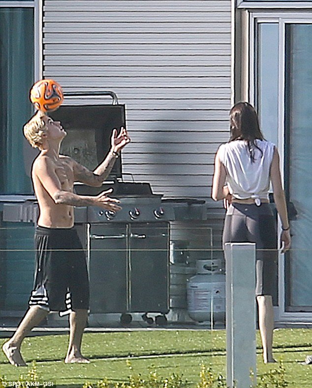 Ζευγάρι η Kardashian και ο Justin Bieber [εικόνες] | iefimerida.gr 2