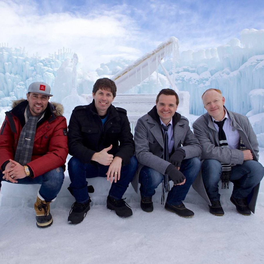 Τέσσερις μπαμπάδες σαρώνουν το youtube: Αφησαν τις δουλειές τους και παίζουν μουσική στα πιο «κουφά» μέρη [εικόνες & βίντεο] | iefimerida.gr 0