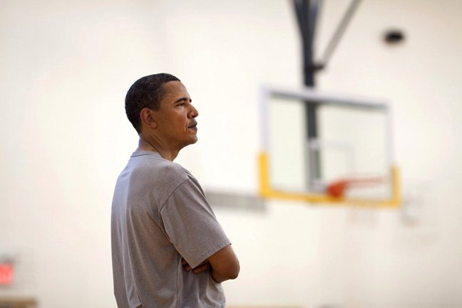Το 24ωρο του Ομπάμα -Μπάσκετ, συναντήσεις, χαιρετούρες και αγκαλιές με τη Μισέλ [εικόνες]    | iefimerida.gr 0