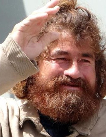 Ασύλληπτο: Επλεε στον ωκεανό με το πτώμα του φίλου του – Διασώθηκε 14 μήνες μετά [εικόνες]  | iefimerida.gr 0