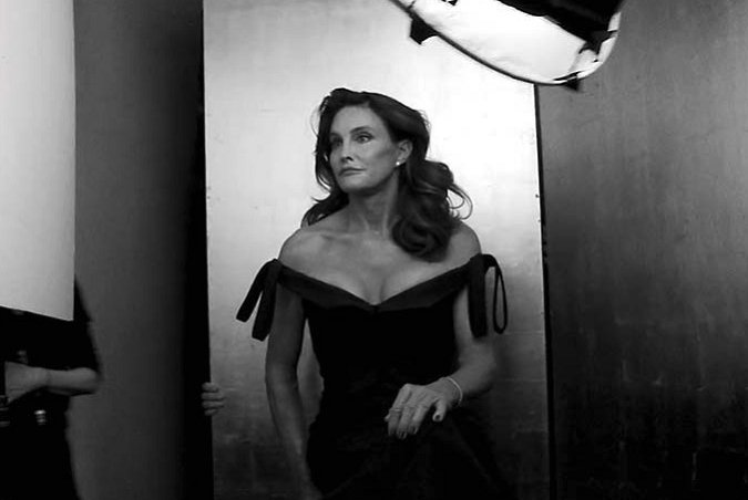 Ο Μπρους Τζένερ συστήνεται ως... Κέιτλιν στο εξώφυλλο του Vanity Fair [εικόνες&βίντεο] | iefimerida.gr 3