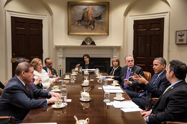 Το 24ωρο του Ομπάμα -Μπάσκετ, συναντήσεις, χαιρετούρες και αγκαλιές με τη Μισέλ [εικόνες]    | iefimerida.gr 5